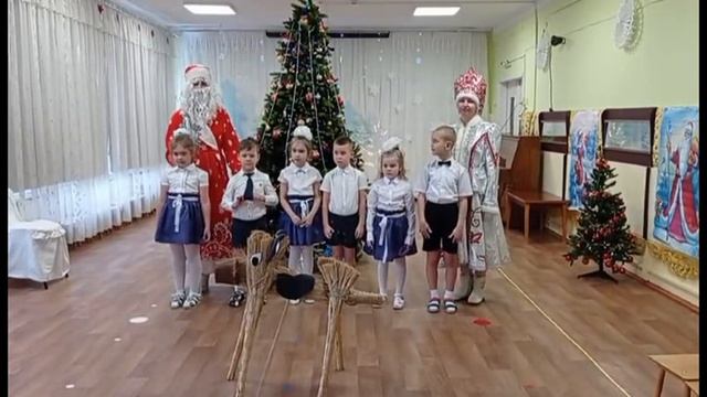 Коллектив детей 5-6 лет сотрудников Проф орг МАДОУ 29 "Новогодний фейерверк" смотреть онлайн