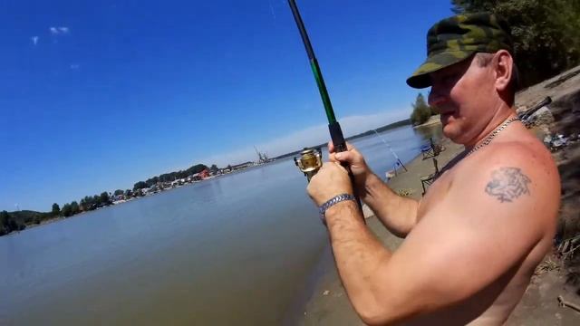 Фидерная рыбалка на Оби секреты фидерной оснастки и прикормки #ru_kompass #рыбалка #фидер