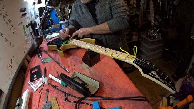 Ibanez RG370AHMZ set up смотреть онлайн