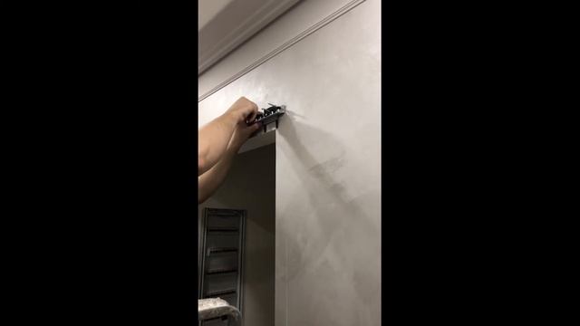 Установка дверей на раздвижном механизме HIDDEN смотреть онлайн