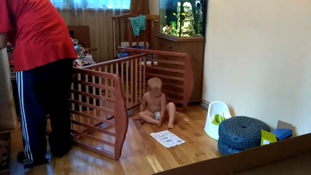 Собираем кроватку для сестрёнки смотреть онлайн