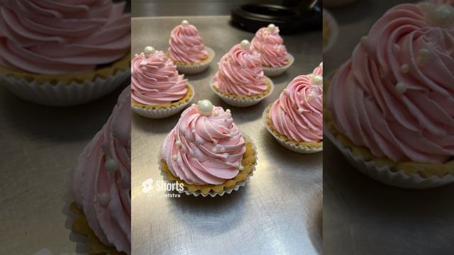 Песочная корзиночка с малиной и кремом чиз ❤️