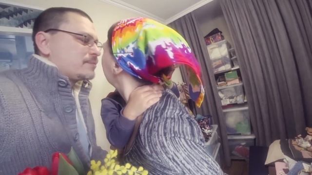 Сделал БУКЕТ С СЮРПРИЗОМ. Интересно, ЗАМЕТЯТ ЛИ девчонки? смотреть онлайн