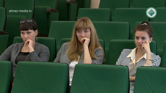 Мирнинские депутаты прогнозируют увеличение доходов в муниципальный бюджет смотреть онлайн