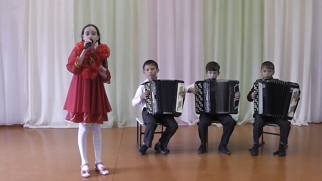 РАЗ ДВА ЛЮБЛЮ ТЕБЯ смотреть онлайн