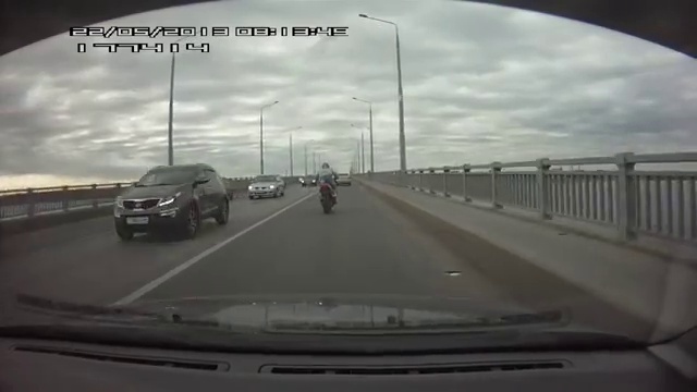 Трюкач на мотоцикле смотреть онлайн