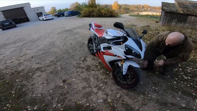 Покупаем Мотоцикл YAMAHA R1 В ИДЕАЛЬНОМ СОСТОЯНИИ! смотреть онлайн