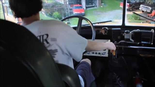 Experience a Ford Ward School Bus смотреть онлайн