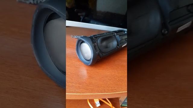 Басс BOOSTED JBL FLIP 5 версия ТТ на трэк руки вврех 18 мне уже PHONK смотреть онлайн