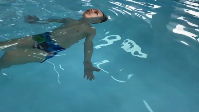 Учись Плавать как Владик!!!! смотреть онлайн