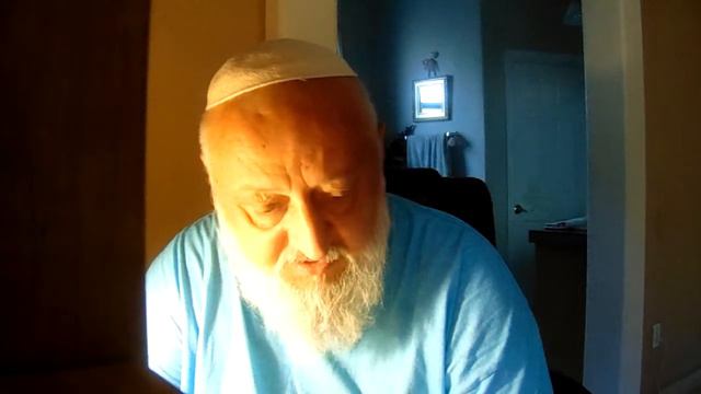 Почему Мардохей в Книге Есфир 2-5 будучи из колена Вениамина назван Иудей? смотреть онлайн