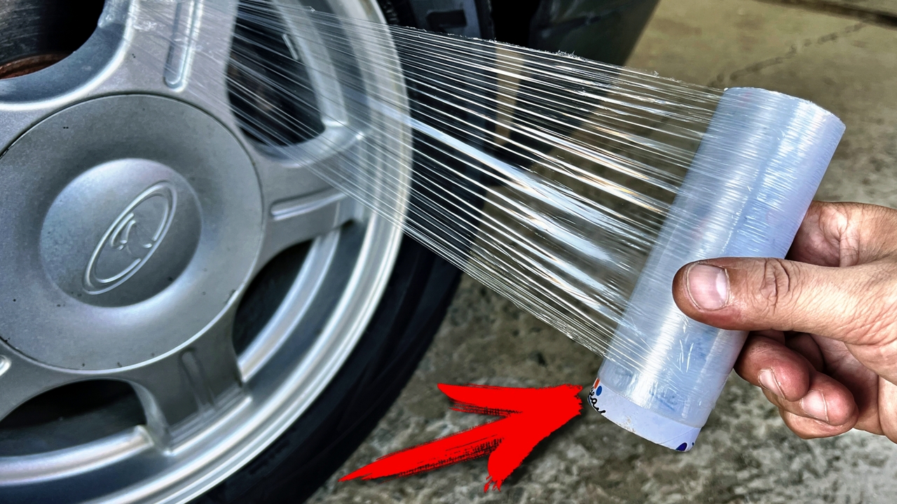 Зачем опытные водители используют пищевую пленку? Полезные автохитрости для всех водителей смотреть онлайн