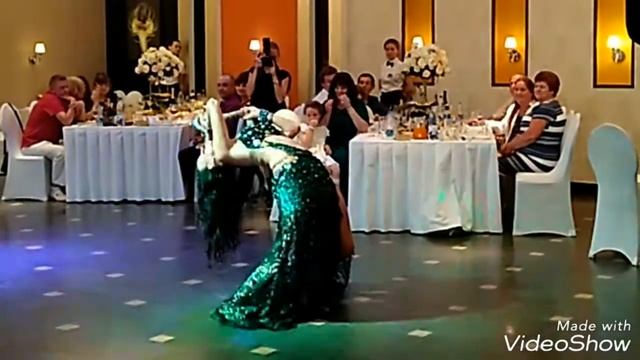 Восточный танец со ЗМЕЕЙ! Наталья Лисеева (Дамира) смотреть онлайн