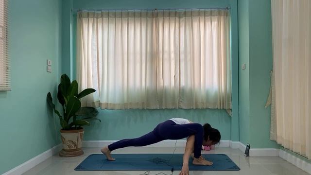 1hr Yoga for Hip Opening & Hanumanasana with Sati (ENG/ THAI) смотреть онлайн