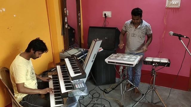 Ek Do Teen song live recording.. Anup Roy Kumar смотреть онлайн