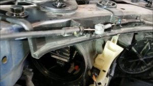 2015-16 Hyundai Genesis Sedan G80 Headlight Bulb Replacement (No Bumper Removal)