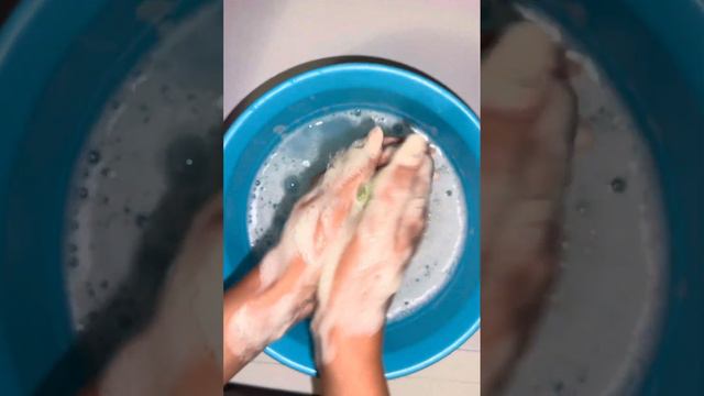 Мыление мыла “ Duru календула» , «Duru авокадо» , “Palmolive с частичками соли»😍🙂🙃🤩 смотреть онлайн