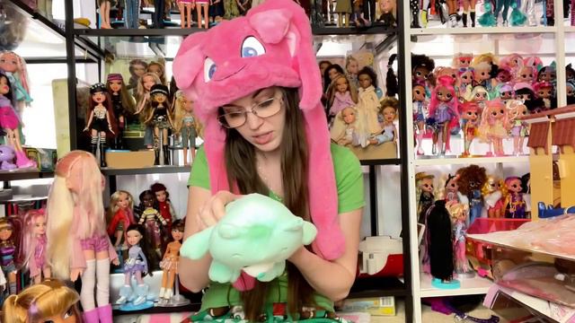 $5 BARBIE SCORE!! Thrift store doll treasure hunt & HAUL! смотреть онлайн
