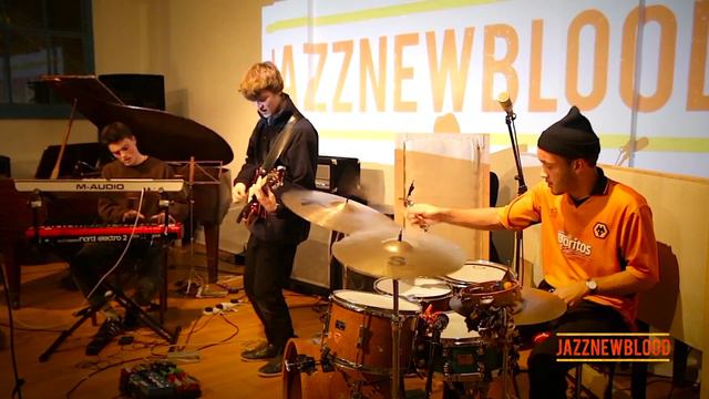 Cesca | Mocktapus @jazznewbloodALIVE2016 @IKLECTIK @EFGLONDONJAZZFEST смотреть онлайн