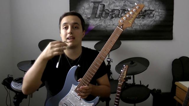 Ibanez AZ2204 - Review en Español смотреть онлайн