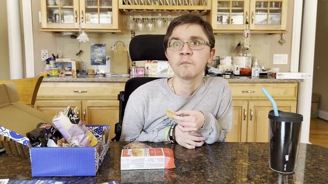 Universal Yums Box Three, France! Unboxing and Review 🥖 смотреть онлайн