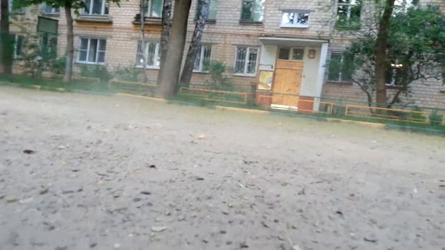 Пыльный бросок серого песка смотреть онлайн
