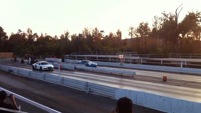 Z06 Vs Audi R8 1/8 mile смотреть онлайн