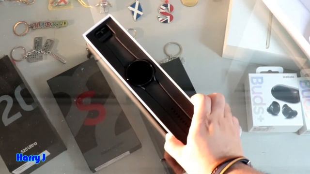 Samsung Galaxy Watch4 Unboxing + First Impressions смотреть онлайн