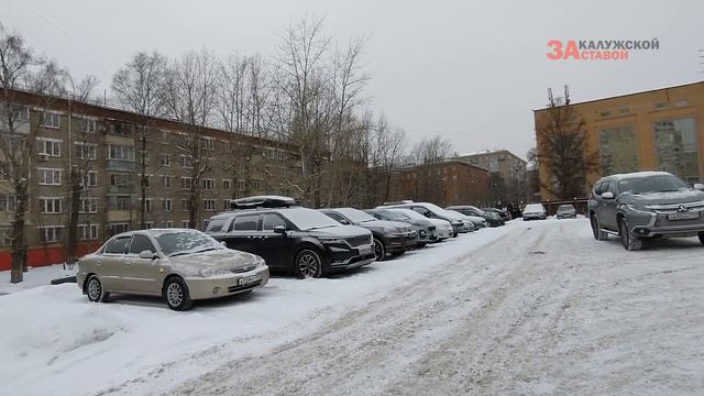 В Академическом районе появилась новая бесплатная парковка смотреть онлайн