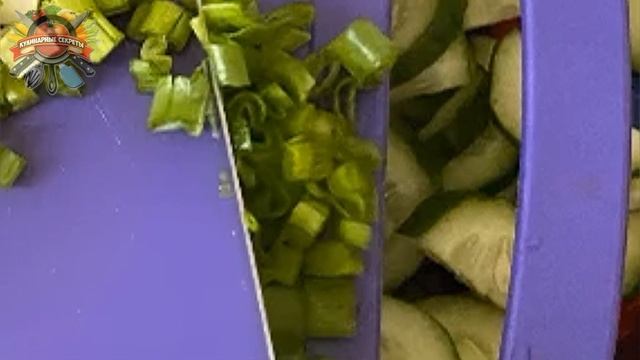 Дожила до 30 лет и до сих пор не знала, для чего сделано отверстие в разделочной доске! смотреть онлайн