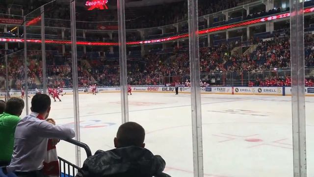 Серый Мокко | Болеем за Куньлунь Ред Стар! 灰摩卡 | 为昆仑鸿星俱乐部加油！ смотреть онлайн