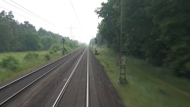 【4K】 Führerstandsmitfahrt Bremen Hbf nach Osnabrück Hbf über Bramstedt,Syke, Diepholz,Lemförde смотреть онлайн