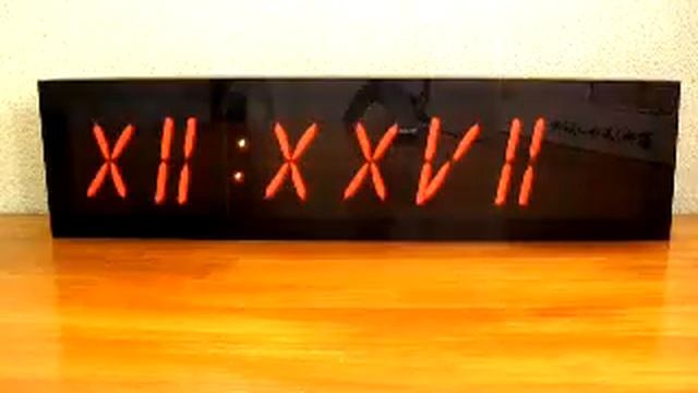 Digital clock of the Roman numerals смотреть онлайн