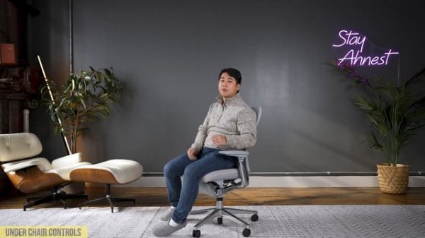 NEW Haworth Zody Review - The ULTIMATE Standing Desk Chair