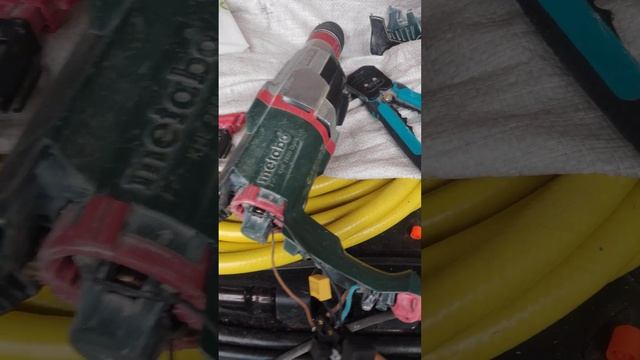 Замена кнопки выключателя перфоратора Метабо 2660 на другую смотреть онлайн