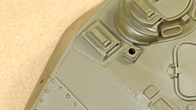 Building a Beginner Model: M41 Walker Bulldog 1/35th scale Model Tank Kit. смотреть онлайн