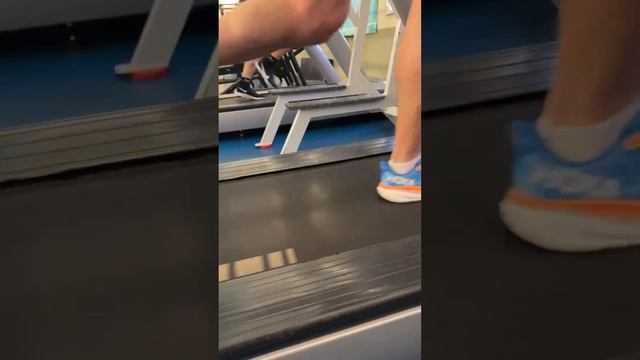 Бег! Беговая дорожка! #лёгкаяатлетика #бег смотреть онлайн