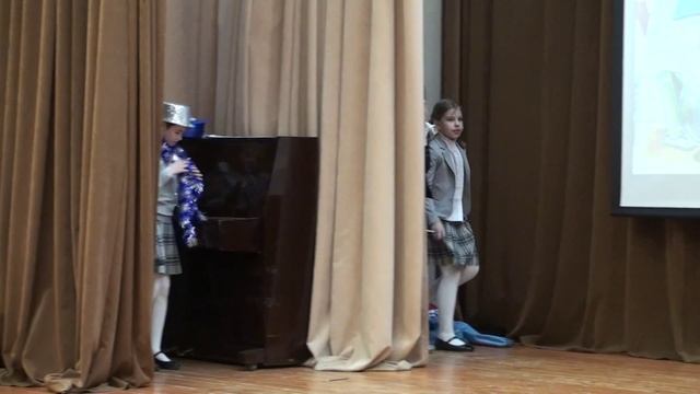 Театральный фестиваль 2014 в ГБОУ СОШ 1352"Сказка о потерянной школе 4 В" смотреть онлайн