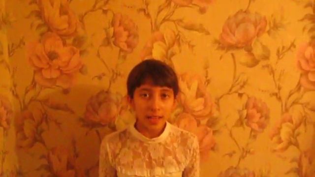 Страна читающая - Эрлих Алина читает произведение И.А.Крылова "Свинья под дубрм" смотреть онлайн