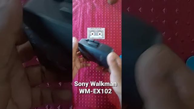 Sony Wm-ex102 Sony Cassette Player with Mega Bass On/off Button---anti-rolling Mechanism #short смотреть онлайн