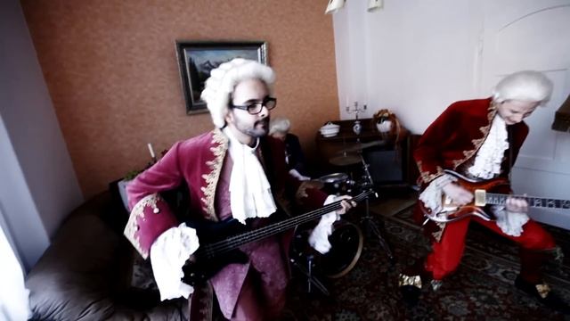 Son of a Bach - Bourrée смотреть онлайн