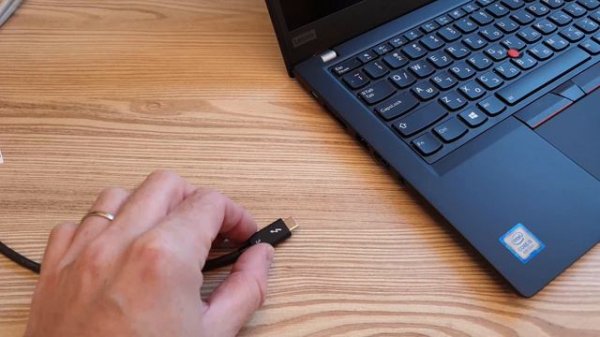 Lenovo #ThinkPad X390 UNBOXED! (4K60FPS)