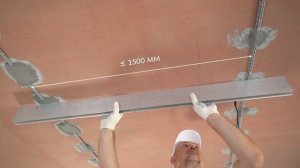 Как оштукатурить потолок: выбираем инструменты и штукатурную смесь для ремонта