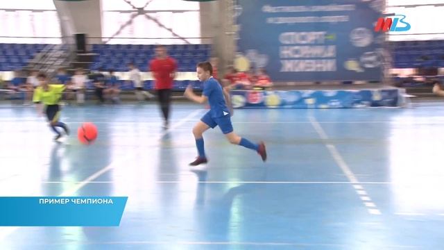 Олимпийский чемпион Максим Опалев провел для волгоградцев утреннюю зарядку смотреть онлайн