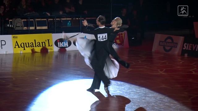 Evgeny Moshenin - Dana Spitsyna RUS | Viennese Waltz смотреть онлайн