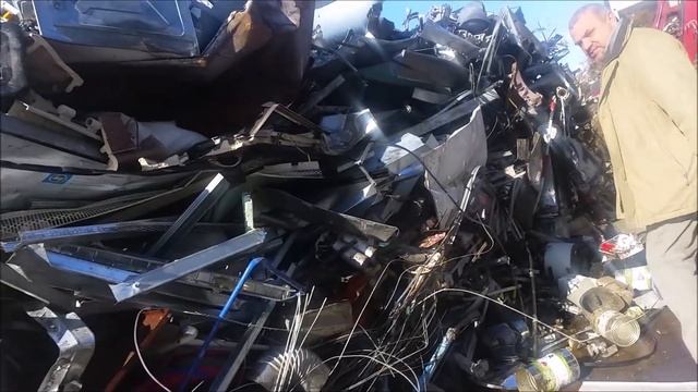 Находки на свалке , выброс антикварного магазина , серебро, медаль, и др. смотреть онлайн