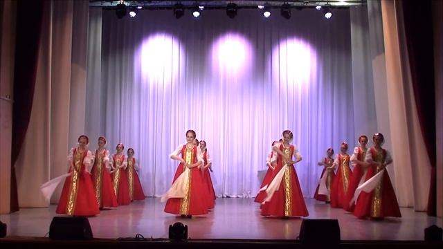 Образцовый Художественный коллектив Творческое Объединение "Дружба" - Хоровод в красном смотреть онлайн