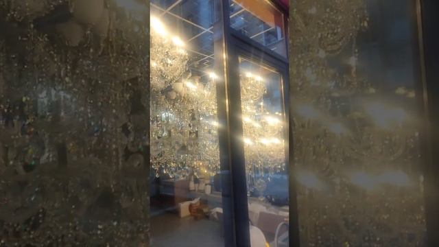 Арт Плей. Салон дизайнерских люстр. @Tvoyazvezda #shorts смотреть онлайн