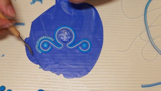Подвеска в технике сутаж из полимерной глины / Pendant in technology soutache of polymer clay смотреть онлайн