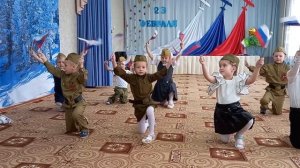 Танец на 23 февраля "Наша - Армия самая сильная" Старшая группа